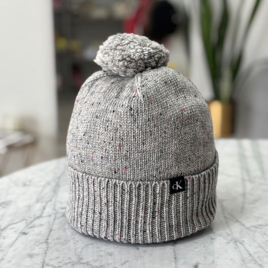 GORROS POMPOM CALVIN KLEIN GRIS