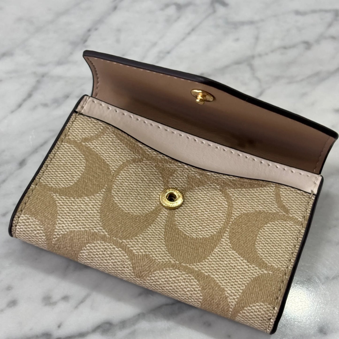 BILLETERA MINI COACH KHAKI