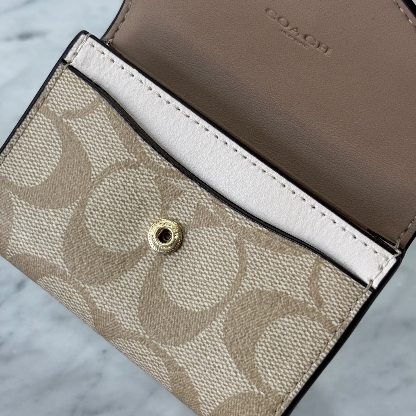 BILLETERA MINI COACH BROWN BLACK