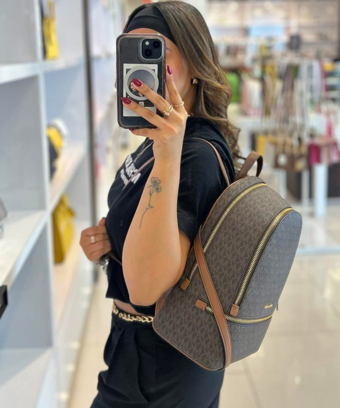 MOCHILA MICHAEL KORS MONOGRAMA DOBLE CIERRE
