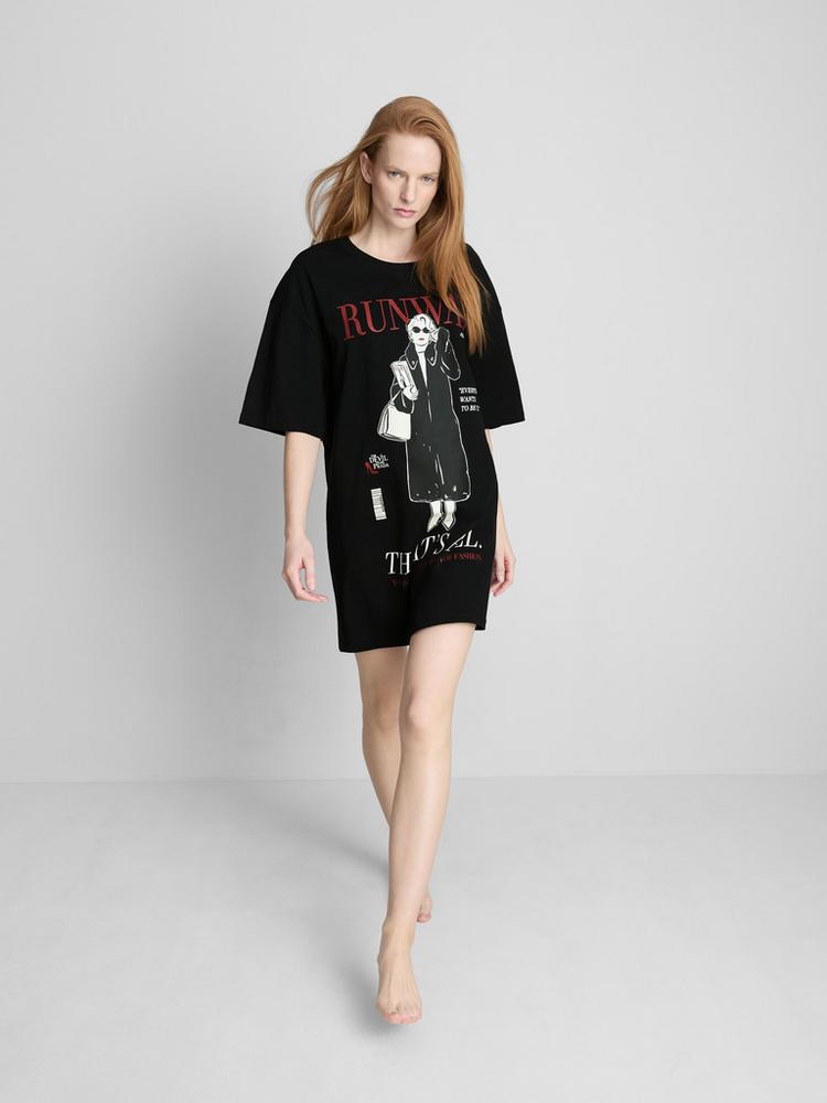 Pijama Runway diablo viste a la moda