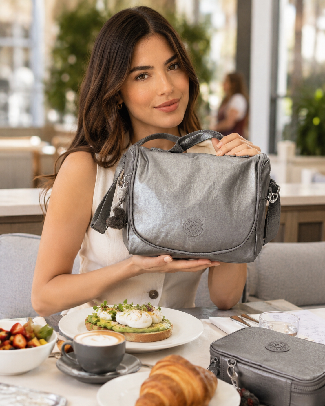 LONCHERA NEW KICHIROU KIPLING MOON GREY METALLIC