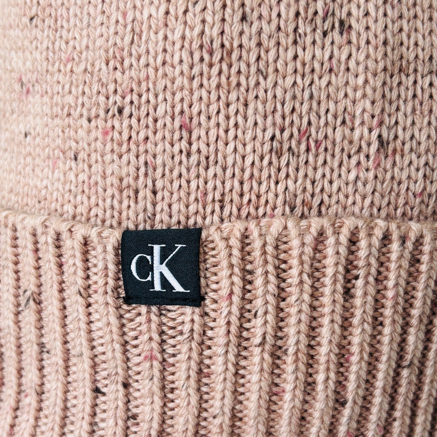 GORROS POMPOM CALVIN KLEIN ROSADO