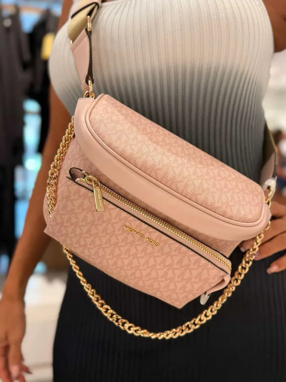 Riñonera rosa Michael Kors